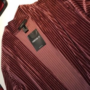 NWT❗️Velvety kimono ✨